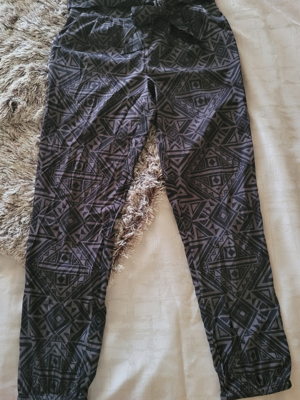 Charlotte Russe Black & Gray Geometric Jogger Pants